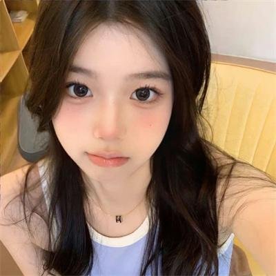 女孩的灵缇犬